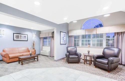 Bath Hotel | Microtel Inn & Suites Bath