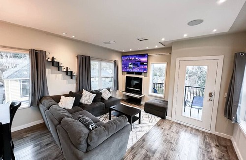 Lair Hill Condo | Modern South Portland Luxury Condo Offering City & Mountain Views
