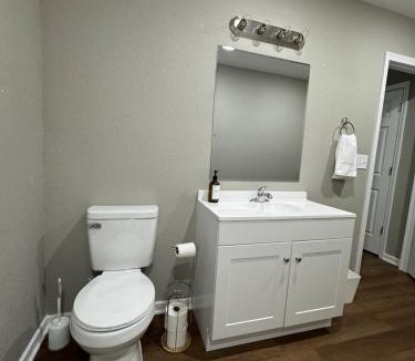 Warrensburg House | Newly built 3 level home 2 minute drive to UCM