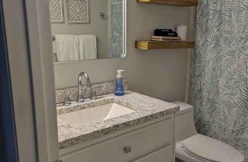 Breakers Condo | Ocean Front Condo, Steps to the beach, 2 bed/2 bath-Private beach & pool