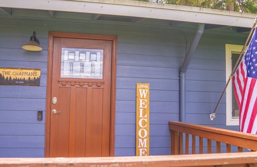 Thurston House | Pet friendly w/dog run, country living & mountain views close to town with wifi