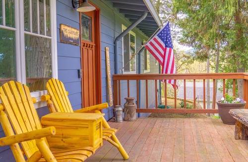 Thurston House | Pet friendly w/dog run, country living & mountain views close to town with wifi