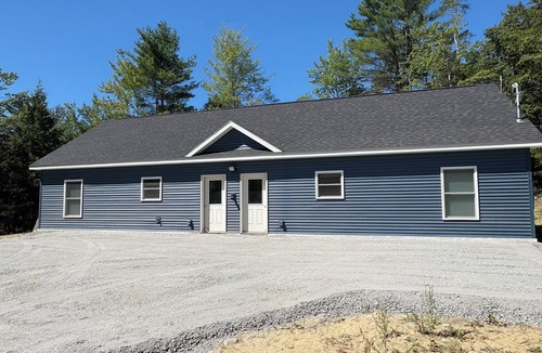 Palmyra Apartment | Pristine upscale 2 bedroom duplex unit surrounded by forest.
