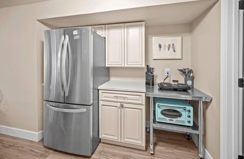 St. Charles Condo | Private Basement - Two King Beds and Hot Tub