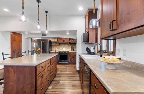 Oconto House | Private Beach | 2 Docks | Waterfront| Bay Access