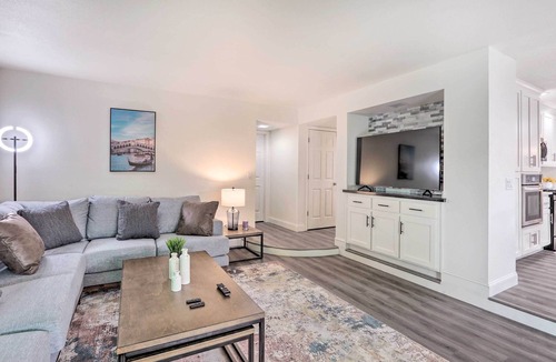 Reno/Tahoe Airport House | Relax Fireside & Play Pool! Home 4 Mi to Dtwn Reno