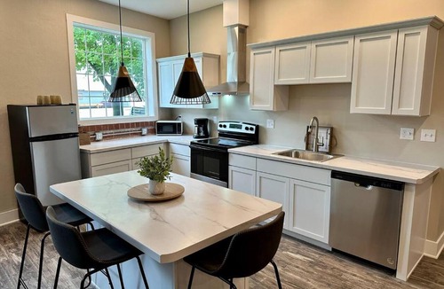 Bellevue Villa | River Stone Villa - 2Bedroom/2Bath - No Step Entry