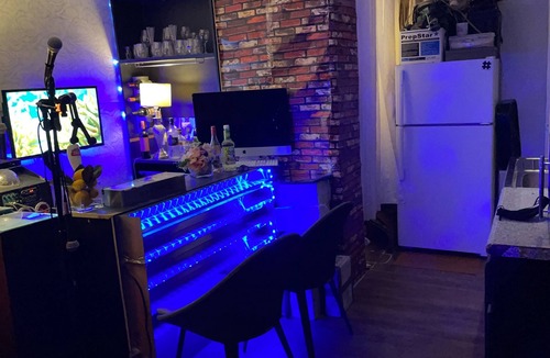 Hell's Kitchen Apartment | Romantic room in the heart of Times Square