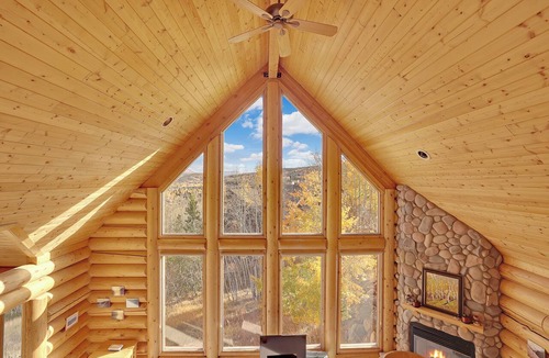 Three Peaks House | Rustic Mountain Escape with Panoramic Views