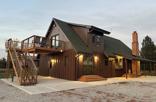 Grand Island Cabin | Rusty Flatts-Countryside Retreat Just Outside Grand Island – Sleeps 1 to 8