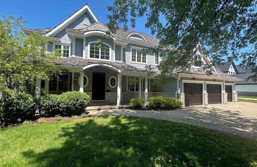 Glenview House | Spacious 5BR/6BA Gorgeous Home in Fabulous Northshore Chicago location!