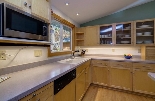 River West House | Spacious ranch style home snuggled in the West Hills neighborhood of Bend