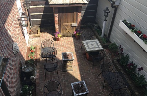 Hanoverton Hotel | Spread Eagle Tavern and Inn