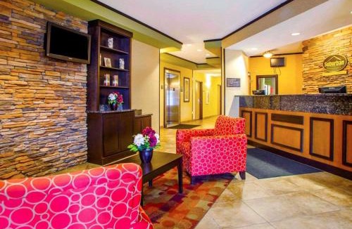 Cedar Falls Hotel | Suburban Studios Cedar Falls