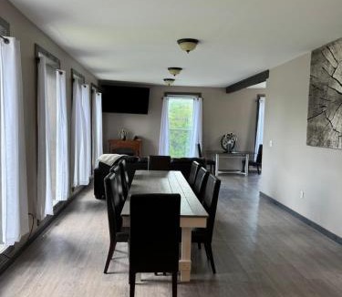 Albany Apartment | Sugar on The Sugar River