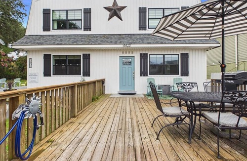 Chic's Beach House | `The Jack` - The Cottage Collection