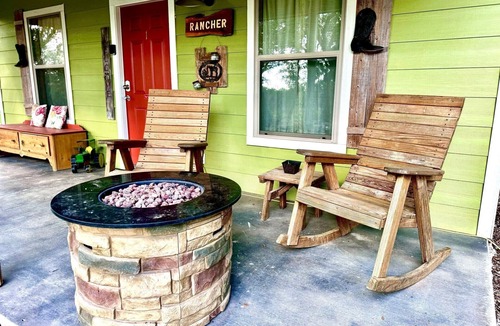 Mountain Home Cabin | The Rancher Cabin - Texas Hill Country Romantic cabin for two near Kerrville & Fredericksburg