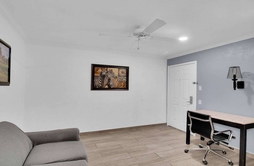 Three Rivers Apartment | Three Rivers TX|2 King Bed