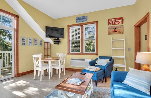 Elkhart Lake Villa | Waterfront and Pool View Condo!