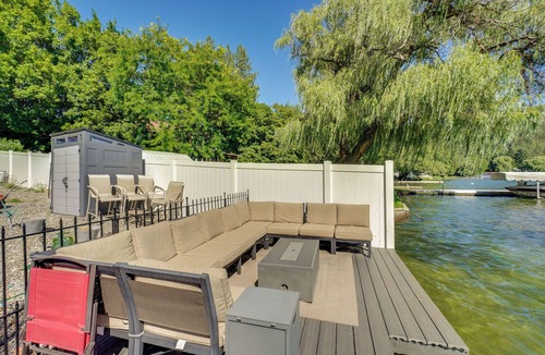 Tumtum Cabin | Waterfront Deck w/Fire Pit: Lake Spokane Gem!