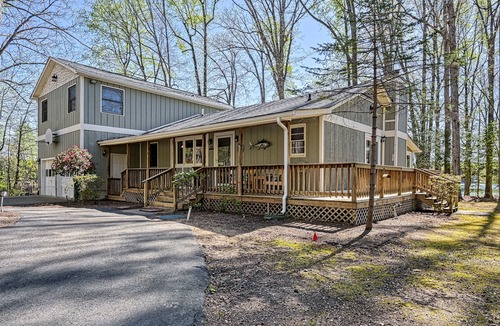 Mineral House | Waterfront/Fiber WiFi/Boat/Jet Ski on site Fall Just 8 weeks left in Summer 2027