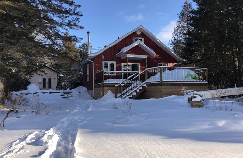 Eastman Ski Chalet | Waterfront with amazing sunset , inground salt spa and sauna
