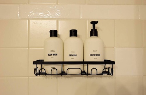 Pullman House | Winter Circle Hideaway - Remodeled + Pet Friendly