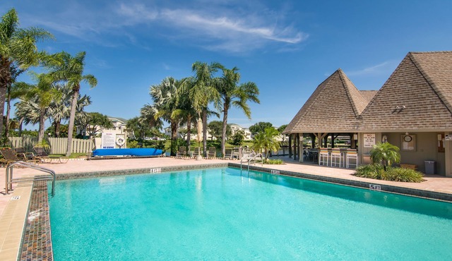 1900 ft from beach Luxury Jupiter Beach Villa! private entrance community pool in Jupiter