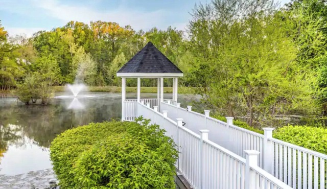 2 Bedroom Condo, Historic Powhatan, Hilton Resort! in Williamsburg