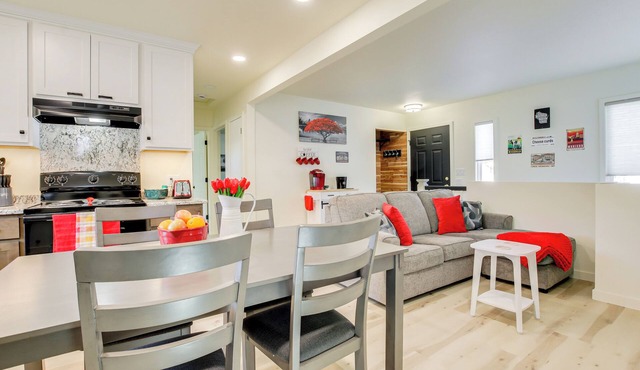 2 Mi to Lake Michigan: Family-Friendly Home in Manitowoc