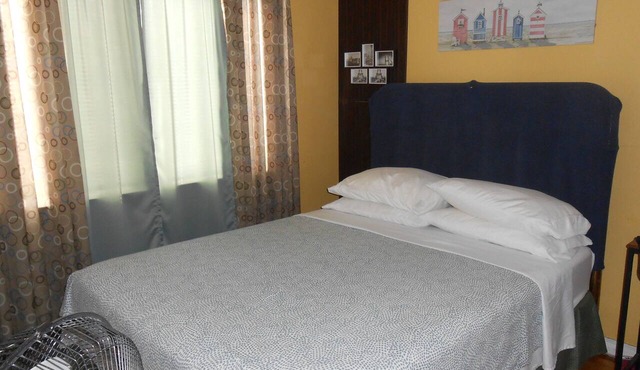 2 Miles Burbank Airport/7 Miles Universal/Studios/N Hollywood. Cozy Room in Los Angeles