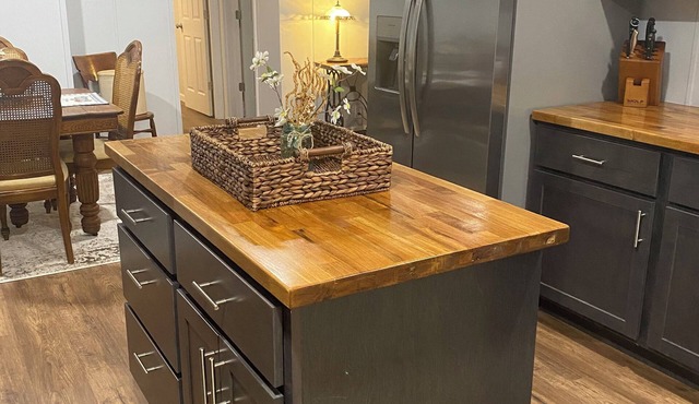 3 Bed, 2 Bath Full Home - Dog Friendly, Purina, Six Flags in Union