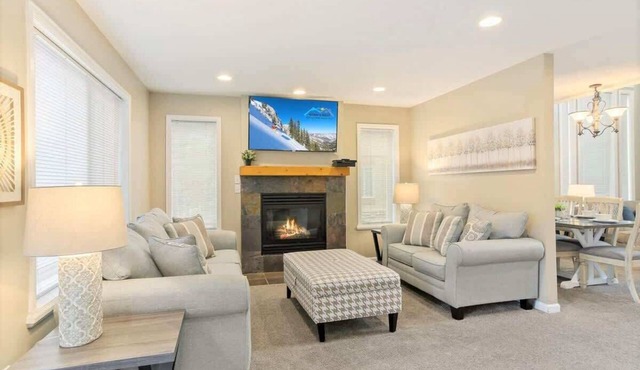 3 Parkside Homes * 9 Bedrooms * Hot Tubs * Groups! in Midvale