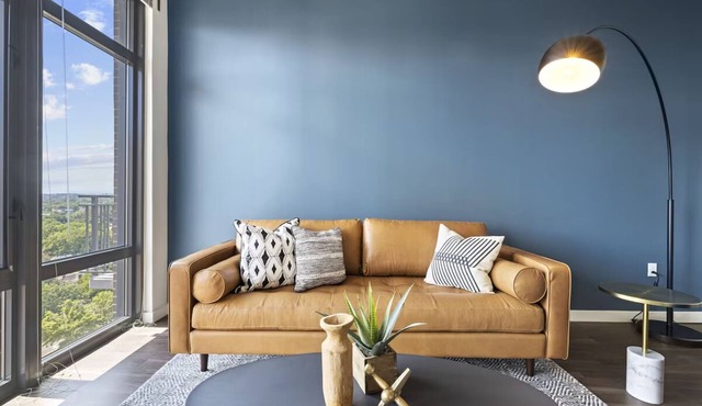4 Units | Modern Stay Rooftop Deck & Spacious Kitchen | Walk to National Mall in Arlington