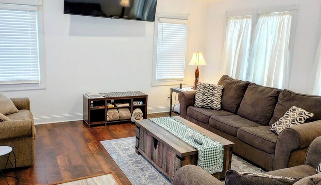 6 Bedroom/6 Bathroom Dog Friendly Wisconsin Dells 13 min, Cascade Ski Hill 6min in Portage