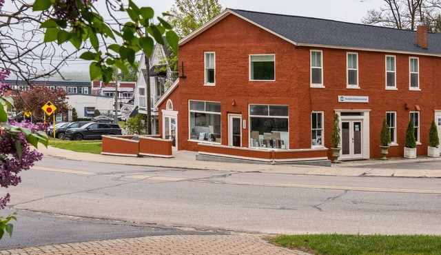 6 Bells: Harbor Springs Lodging for the Discerning Traveler in Harbor Springs