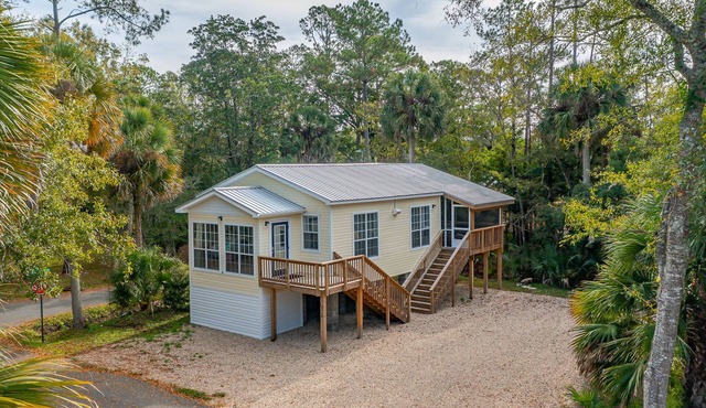 A beautiful house nestled in Saint Marks a block from the water . Quiet and cozy in Saint Marks