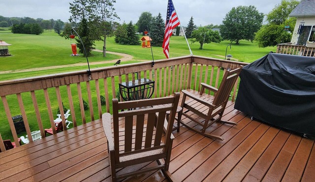 A Best Value! Nice 2+ bdrm home on Foxboro GC in Oregon. 10 Minutes to Madison! in Oregon