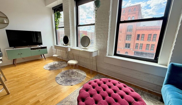 A historic 900 square foot Atrium loft in the heart of the Old Market in Omaha