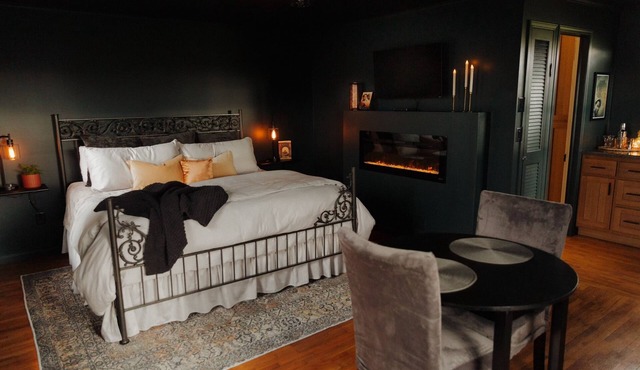 A Romantic Escape - A Treat For Shawshank Prison Fans! in Crestline
