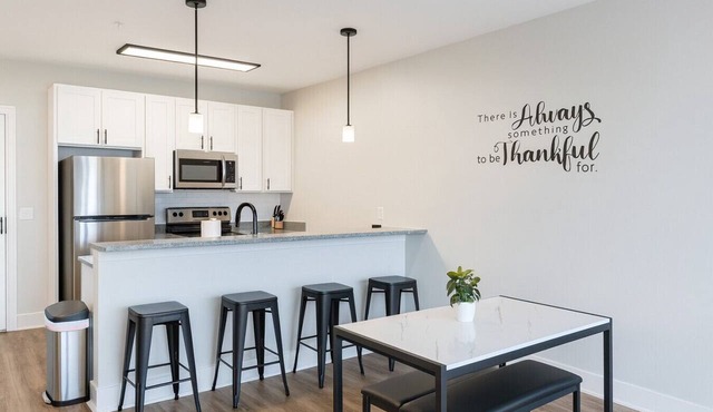 🎓Across from UAB | Spacious 2BR Retreat 2nd in Birmingham