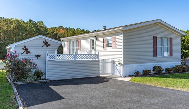 Assateague Pointe 2 br/1 ba 2 outdoor pools -in WOC. in Berlin