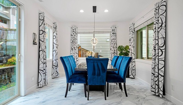 B18 : Granite Villa in Bothell