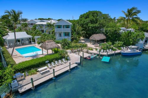 Bayberry Key - Waterfront Boutique Resort, Dock, Direct Water views! in Islamorada