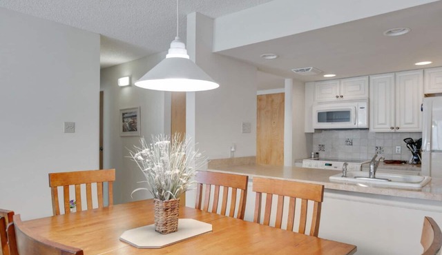 Beachfront Condo With Pool in Brigantine