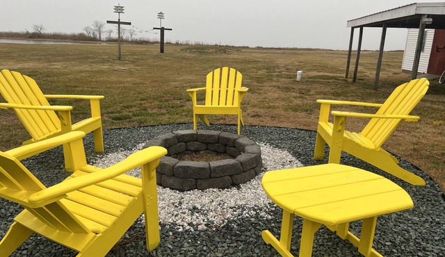 Beautiful Bayfront with Sanctuary Private Beach in Saxis