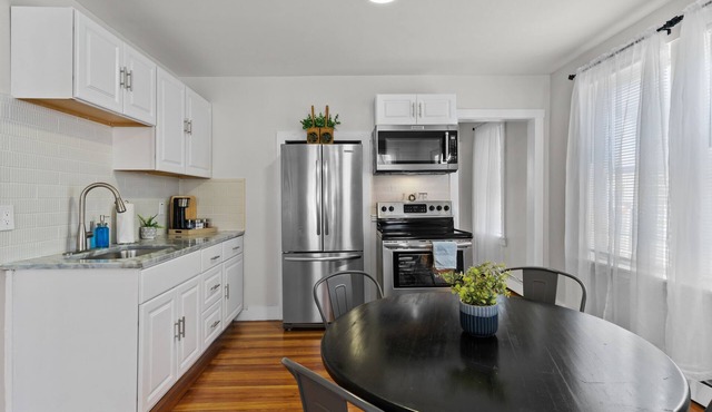 Beautiful Bungalow in PVD! in Providence
