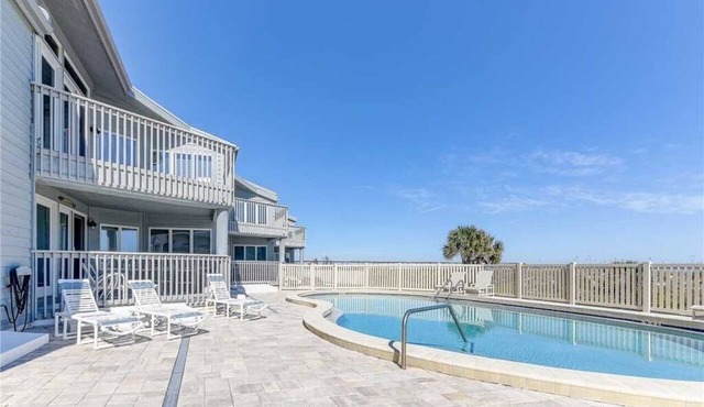 Beautiful oceanfront 3 bedroom condo in charming St Augustine Florida in St. Augustine
