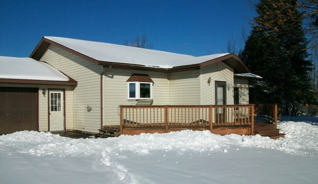 Beautiful, spacious 3 BR, 2BA home, close to everything the UP has to offer! in White Pine