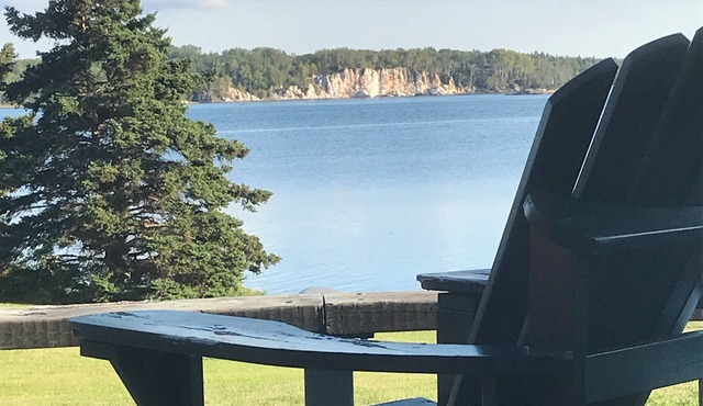 Beautiful Waterfront Cottage in Antigonish